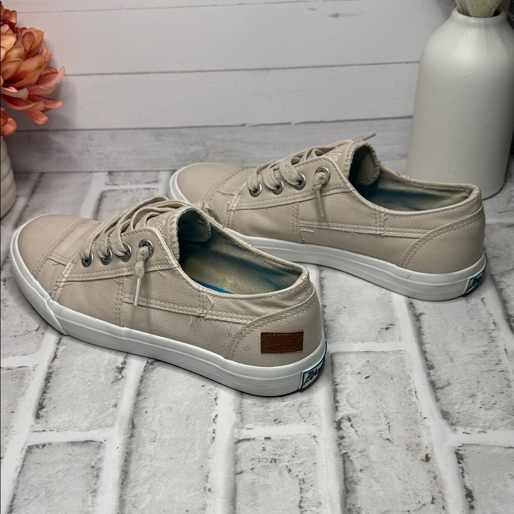 Blowfish Malibu Play‎ Cream Faux Leather Slip On Sneakers Low Top Women 7.5 - Picture 6 of 7